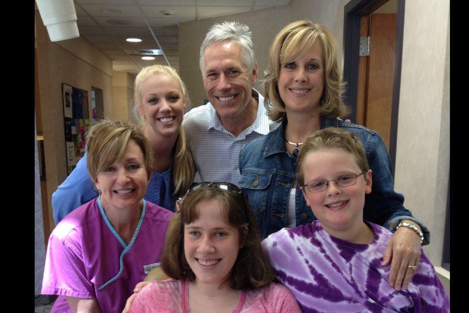 427245_10150988639018175_382697284_n Dr. Roeder with patients