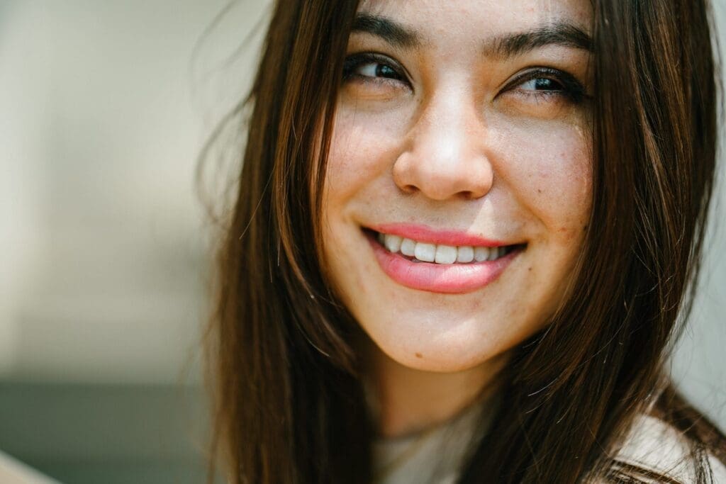 How does Invisalign work? How does Invisalign work?